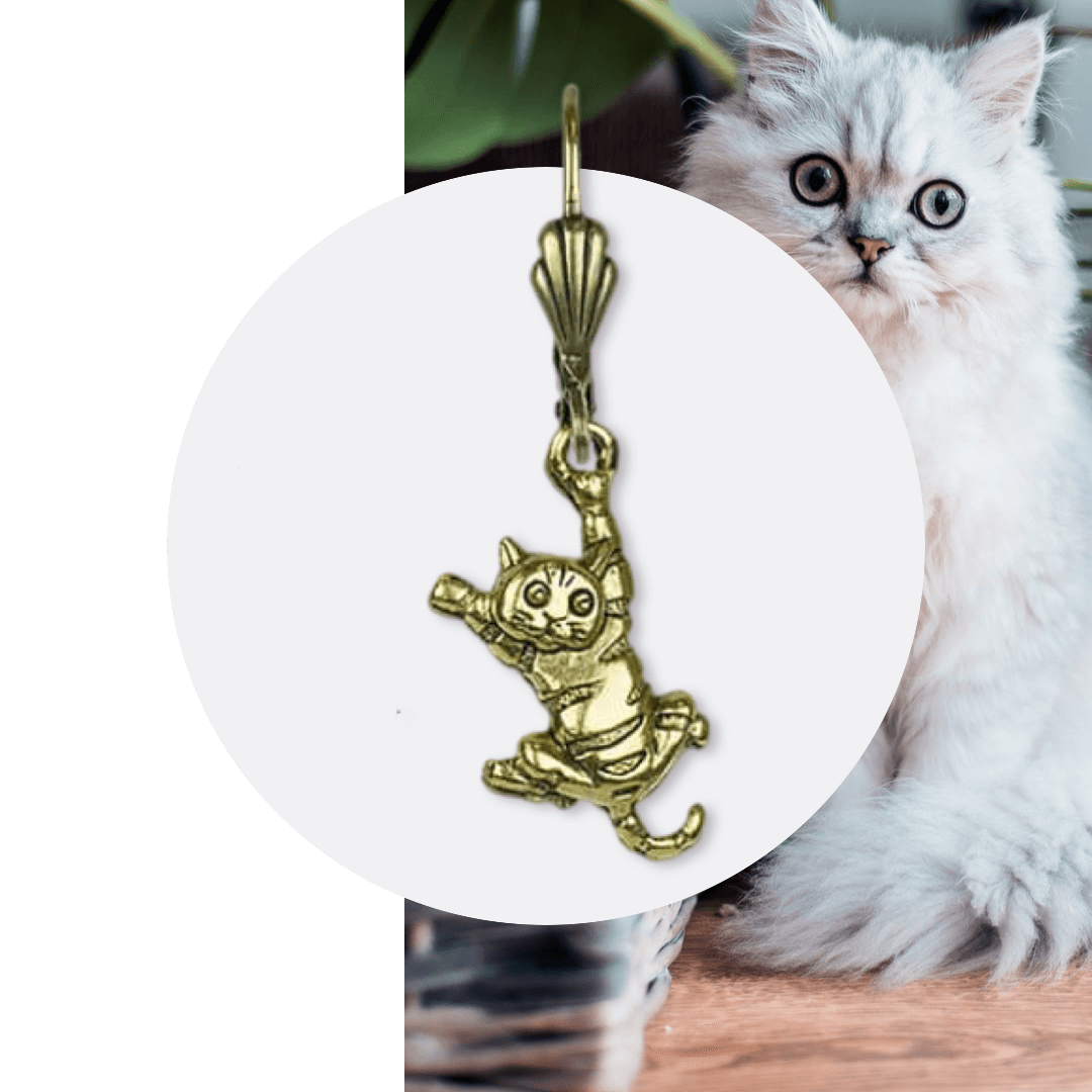 Earring cat 2025