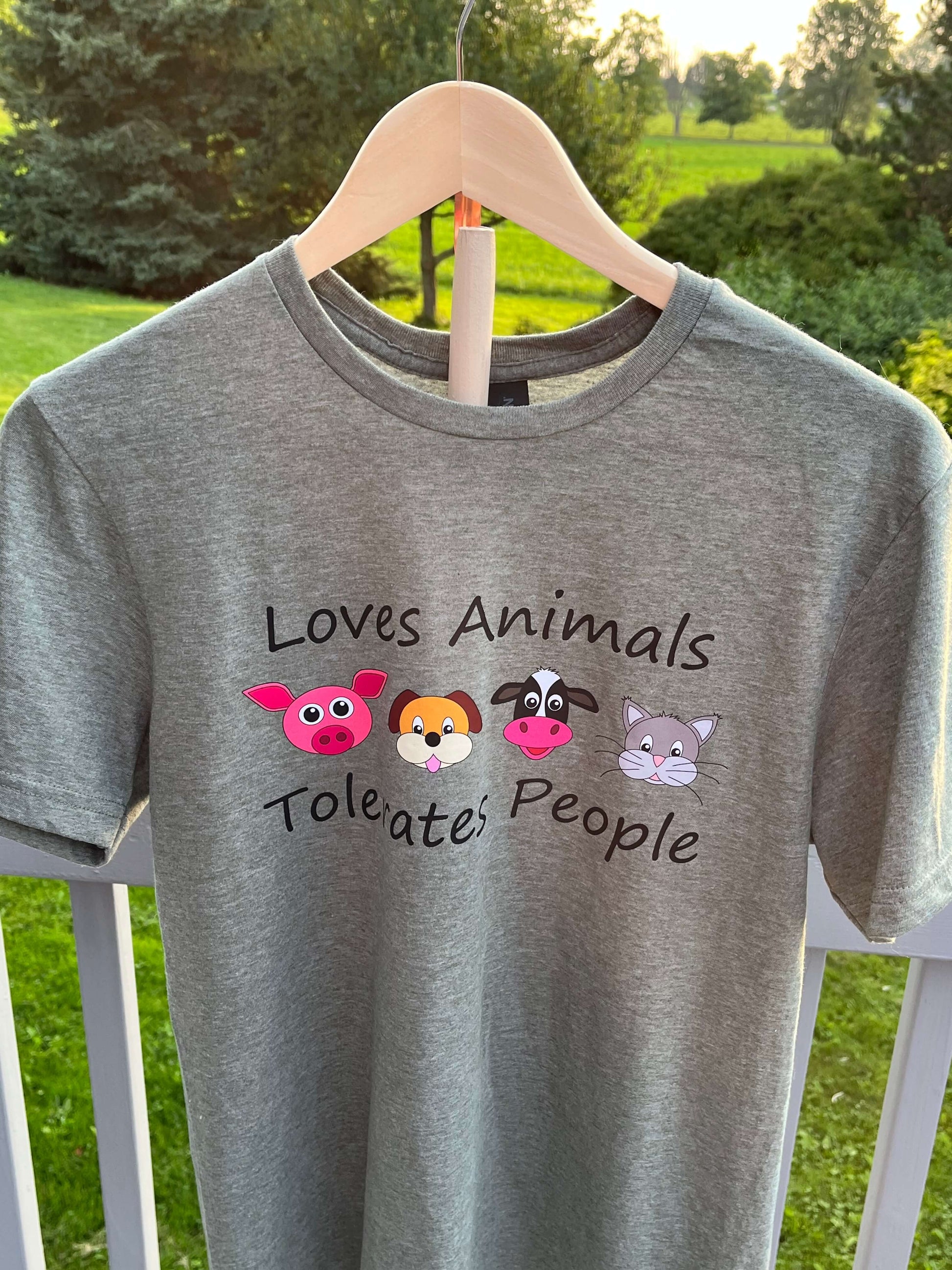 Love Animals Tolerates People T-Shirt Animal T-shirt