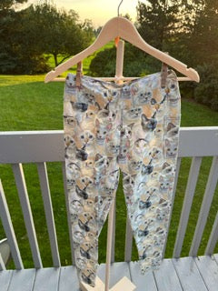 Cat love leggings with pockets.